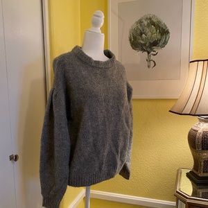 H&M Gray Sweater in Size Large